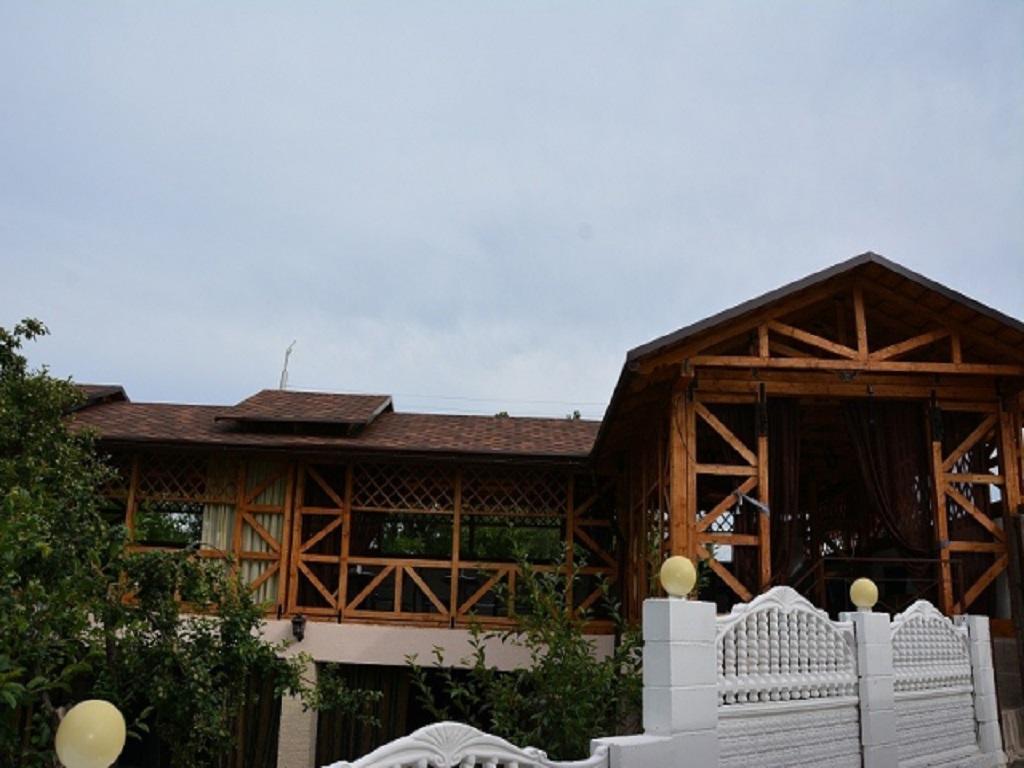 Guest House Albatros Cholpon-Ata Exterior photo